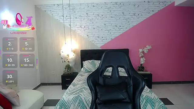 sophia brunette  online show from 09/27/25, 12:22