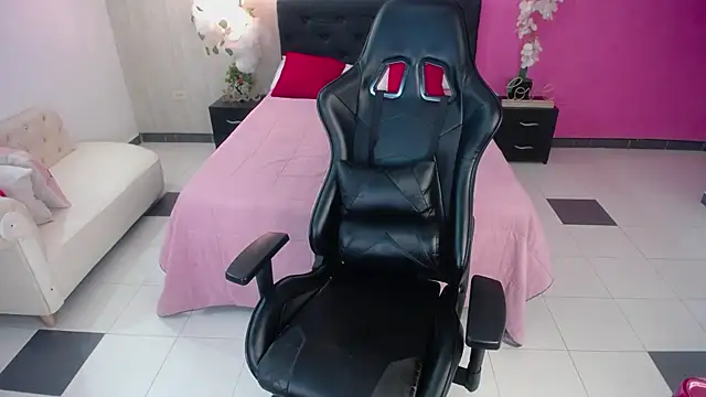 sophia brunette  online show from 09/30/25, 11:49