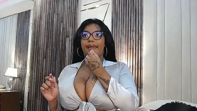 Snapshot of SheilaCoopers_ chatting on 10/22/25, 11:42 SheilaCoopers online show from 10/22/25, 11:42