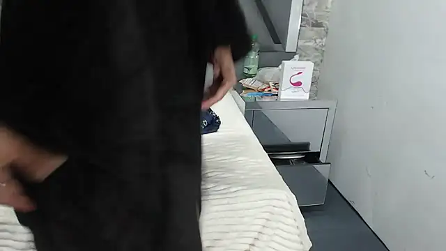 YanetRose online show from 12/18/25, 03:55