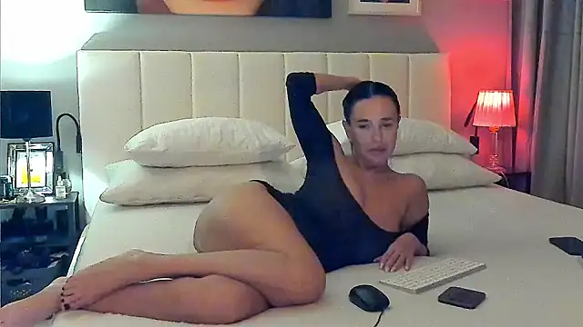 simonacavali online show from 05/16/26, 07:24