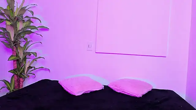 MacarenaSmith online show from 11/20/25, 11:11