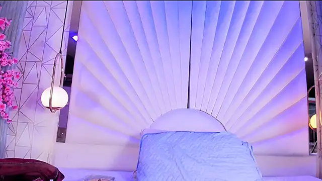 VesperVelvet online show from 06/17/26, 05:18