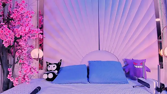 VesperVelvet online show from 05/05/26, 05:10