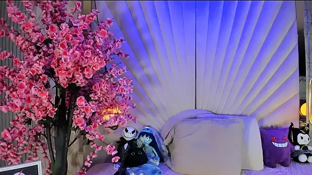 VesperVelvet online show from 03/25/26, 04:34