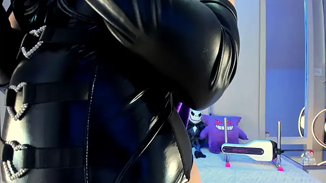 VesperVelvet online show from 11/14/25, 08:34