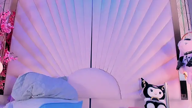 VesperVelvet online show from 04/11/26, 07:45