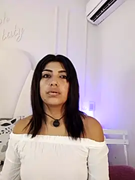 Snapshot of Kaylachannell chatting on 07/19/26, 03:37 Kaylachannell online show from 07/19/26, 03:37