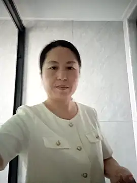 Snapshot of chengcheng12 chatting on 09/21/25, 01:44 chengcheng12 online show from 09/21/25, 01:44