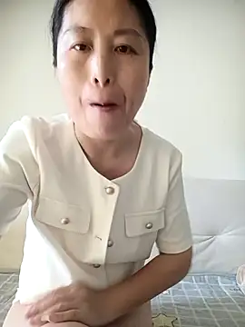 Snapshot of chengcheng12 chatting on 09/30/25, 12:49 chengcheng12 online show from 09/30/25, 12:49