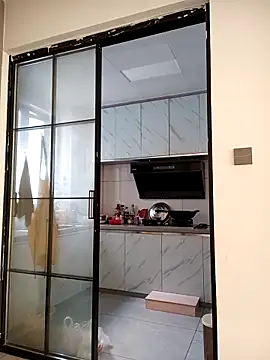 Snapshot of chengcheng12 chatting on 10/12/25, 12:34 chengcheng12 online show from 10/12/25, 12:34