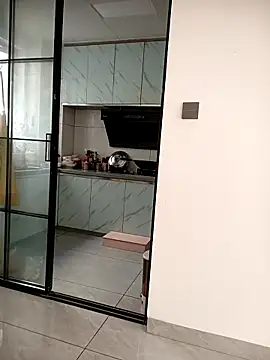 Snapshot of chengcheng12 chatting on 10/01/25, 01:11 chengcheng12 online show from 10/01/25, 01:11