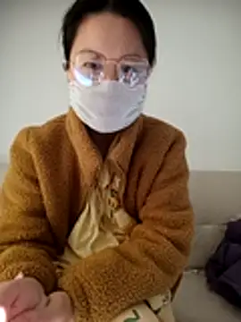 Snapshot of chengcheng12 chatting on 11/29/25, 12:33 chengcheng12 online show from 11/29/25, 12:33