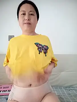 Snapshot of chengcheng12 chatting on 10/19/25, 01:19 chengcheng12 online show from 10/19/25, 01:19