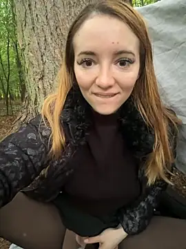 Snapshot of FayeFlame chatting on 09/15/25, 06:36 FayeFlame online show from 09/15/25, 06:36