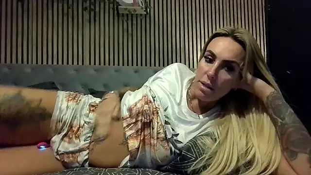 poppyinga1 online show from 09/28/25, 09:22