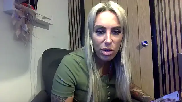 poppyinga1 online show from 02/05/26, 09:16