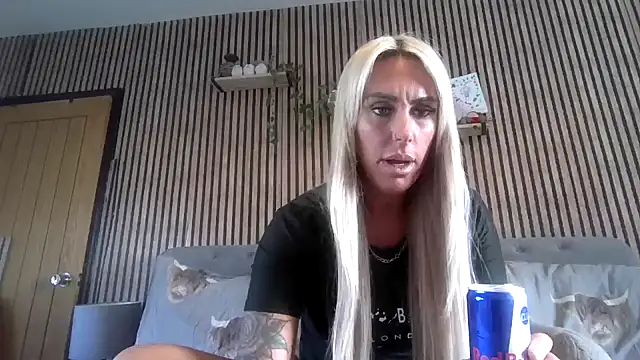 poppyinga1 online show from 03/19/26, 01:22