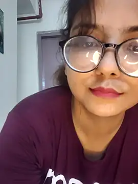 Snapshot of nishaa_baby chatting on 09/09/25, 03:54 nishaa baby online show from 09/09/25, 03:54