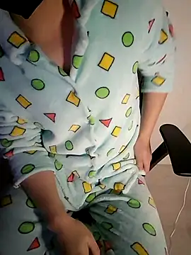 111owo111 online show from 02/12/26, 02:39