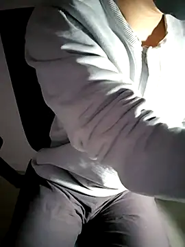 Snapshot of 111owo111 chatting on 10/27/25, 01:01 111owo111 online show from 10/27/25, 01:01