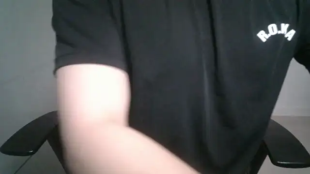 111owo111 online show from 04/22/26, 12:01