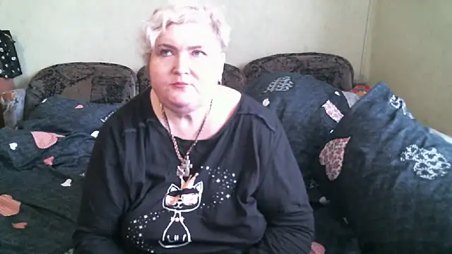 Snapshot of Lana555 chatting on 10/25/25, 12:17 Lana555 online show from 10/25/25, 12:17