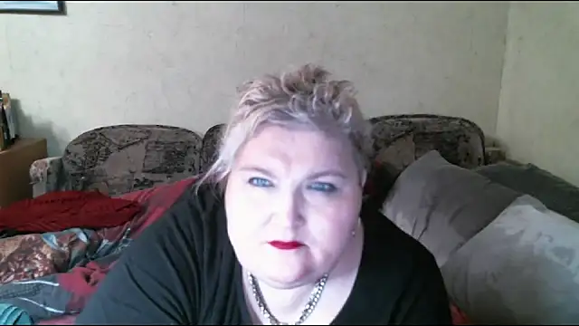 Snapshot of Lana555 chatting on 03/20/25, 07:46 Lana555 online show from 03/20/25, 07:46