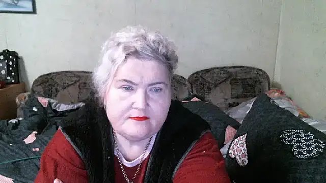 Snapshot of Lana555 chatting on 10/21/25, 12:43 Lana555 online show from 10/21/25, 12:43