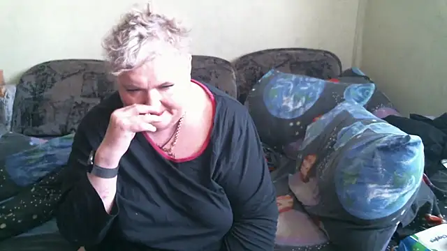 Snapshot of Lana555 chatting on 04/17/26, 04:59 Lana555 online show from 04/17/26, 04:59