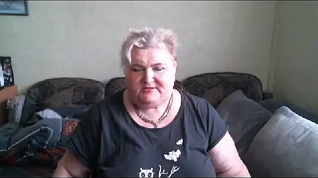 Snapshot of Lana555 chatting on 03/15/25, 10:57 Lana555 online show from 03/15/25, 10:57