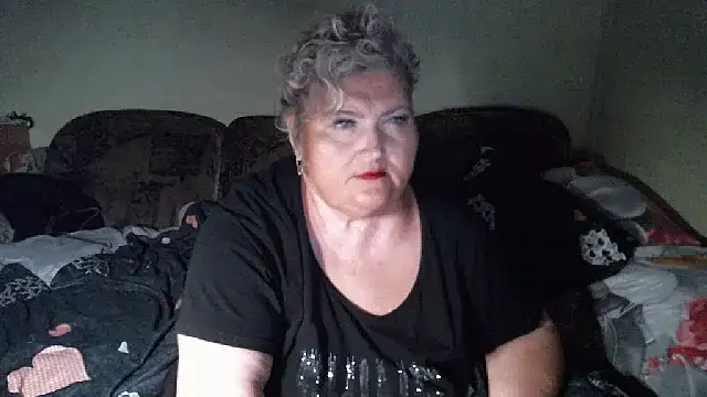 Snapshot of Lana555 chatting on 11/28/25, 09:48 Lana555 online show from 11/28/25, 09:48