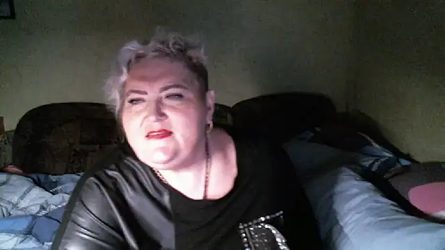 Snapshot of Lana555 chatting on 09/19/25, 11:09 Lana555 online show from 09/19/25, 11:09