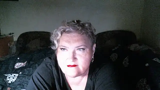 Snapshot of Lana555 chatting on 11/30/25, 10:43 Lana555 online show from 11/30/25, 10:43