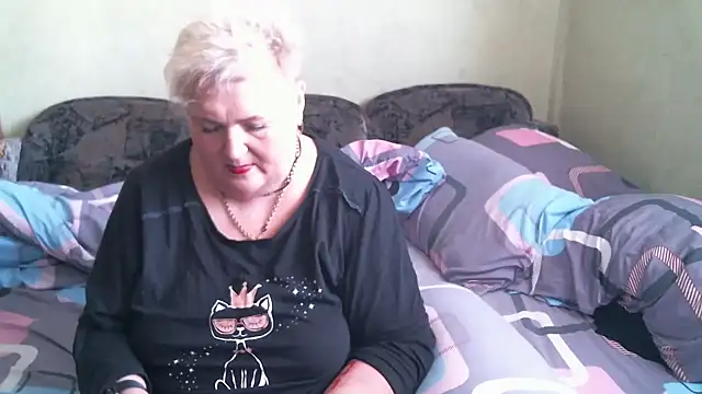 Snapshot of Lana555 chatting on 05/19/26, 08:21 Lana555 online show from 05/19/26, 08:21
