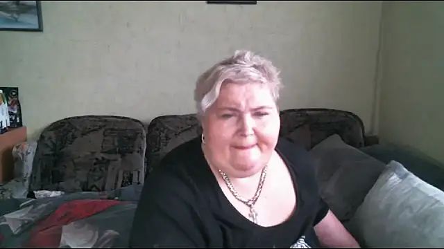 Snapshot of Lana555 chatting on 03/17/25, 02:34 Lana555 online show from 03/17/25, 02:34