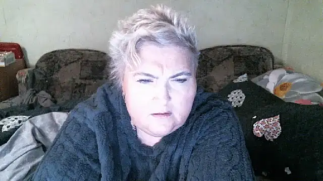 Snapshot of Lana555 chatting on 12/16/25, 08:24 Lana555 online show from 12/16/25, 08:24