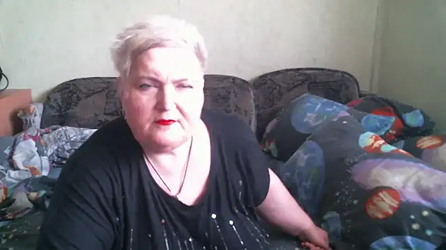 Snapshot of Lana555 chatting on 06/17/26, 11:20 Lana555 online show from 06/17/26, 11:20