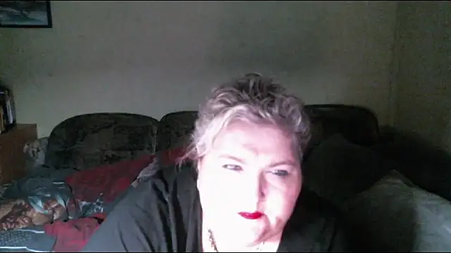 Snapshot of Lana555 chatting on 03/20/25, 11:02 Lana555 online show from 03/20/25, 11:02