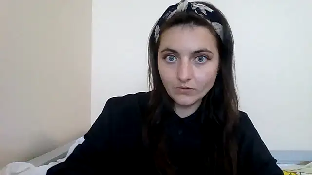 DInaraXRose online show from 09/26/25, 11:39