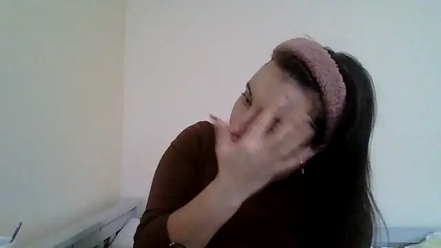 DInaraXRose online show from 10/21/25, 09:30