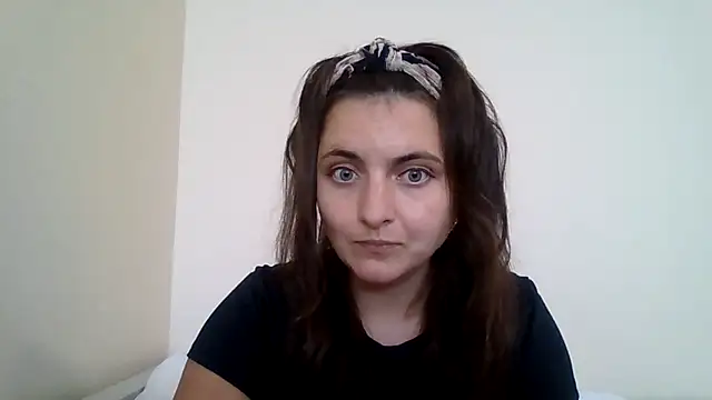 DInaraXRose online show from 09/19/25, 12:09