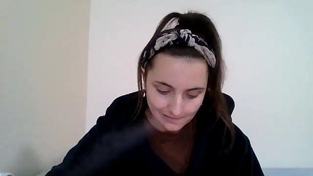 DInaraXRose online show from 10/16/25, 10:23