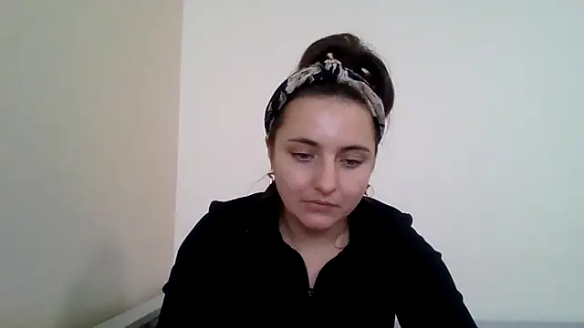 DInaraXRose online show from 10/17/25, 11:34