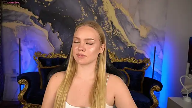 CelesteNoir online show from 11/04/25, 07:34