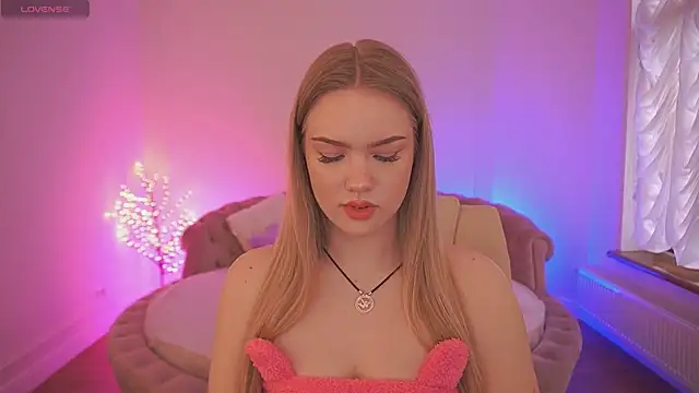 CelesteNoir online show from 04/08/26, 06:48