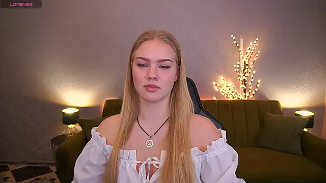 CelesteNoir online show from 11/12/25, 08:40