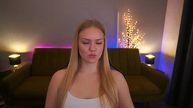 CelesteNoir online show from 10/28/25, 07:40