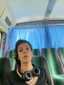 Piggiteablacktea online show from 10/23/25, 10:14