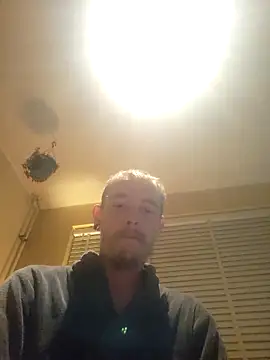 Snapshot of piercingpik chatting on 02/22/26, 09:49 piercingpik online show from 02/22/26, 09:49